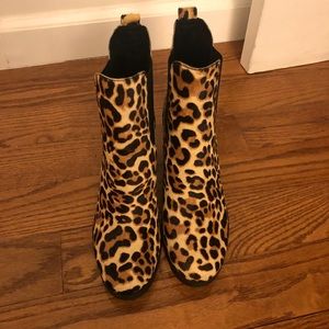 NEW Crown Vintage Leopard print booties, Size 7.5